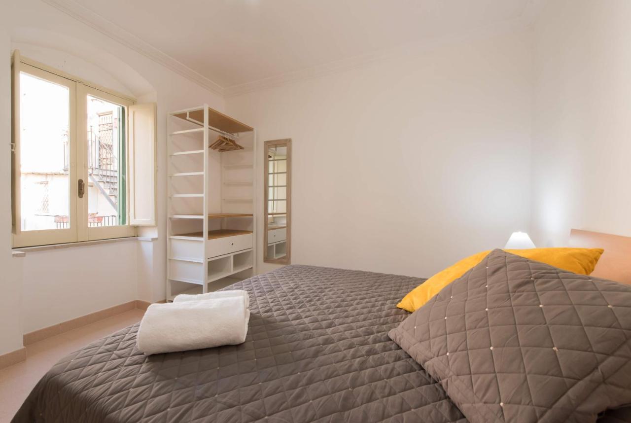 Duomo Seaside Deluxe Apartment By Ortigia Apartments Syrakus Exterior foto