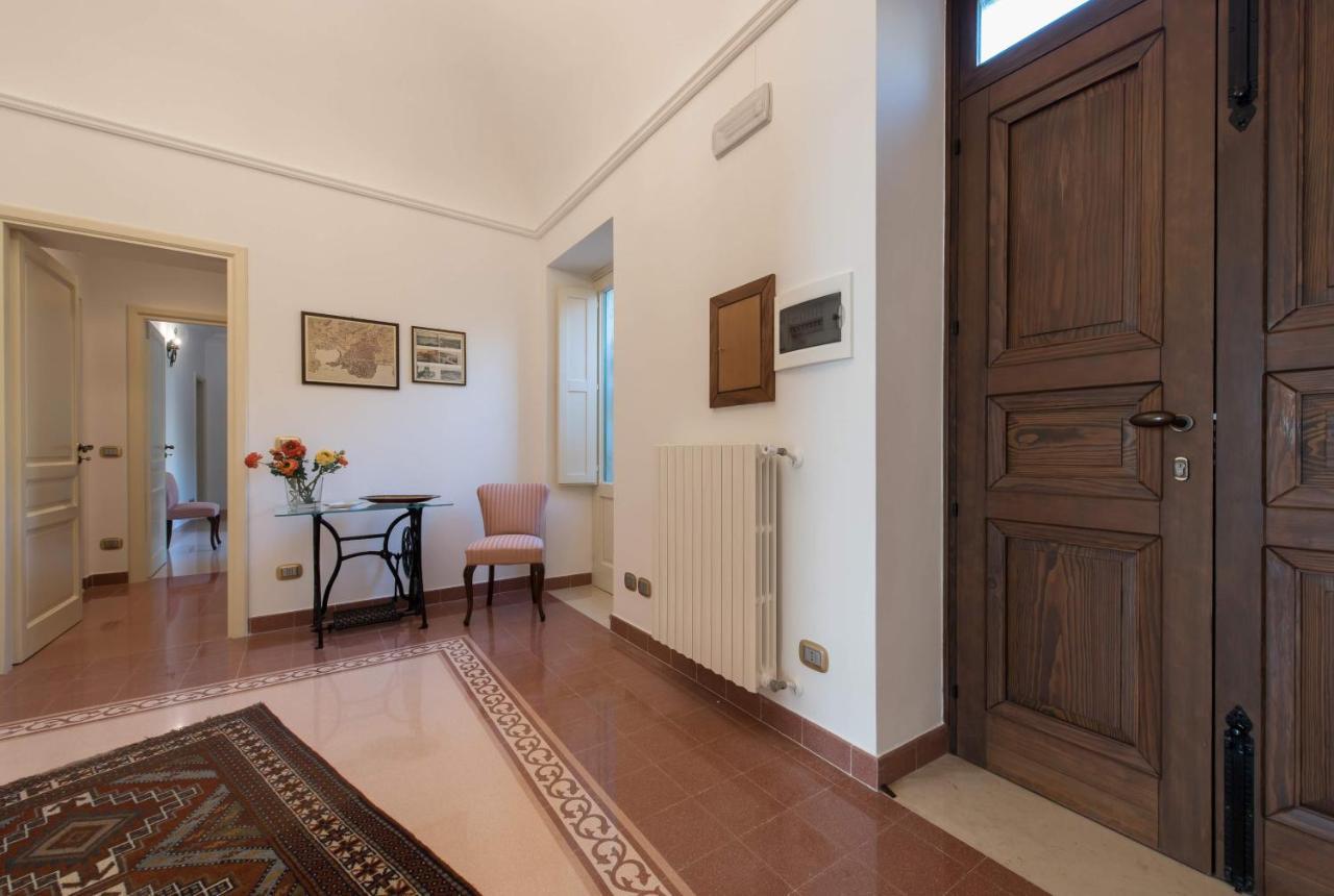 Duomo Seaside Deluxe Apartment By Ortigia Apartments Syrakus Exterior foto
