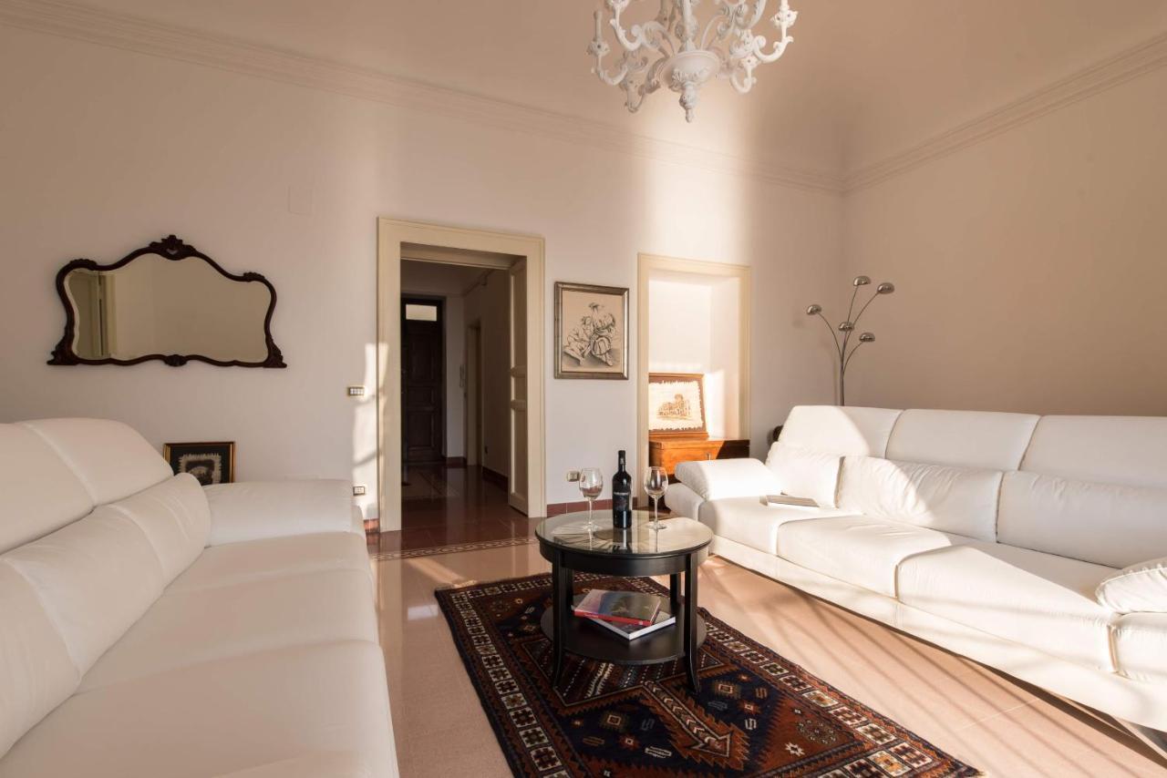 Duomo Seaside Deluxe Apartment By Ortigia Apartments Syrakus Exterior foto
